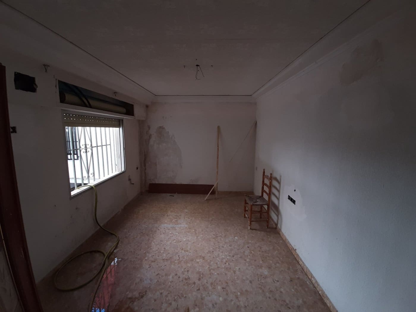 4 soveværelse Byhus til salg i Alzira med garage - € 200.000 (Ref: 6890878)