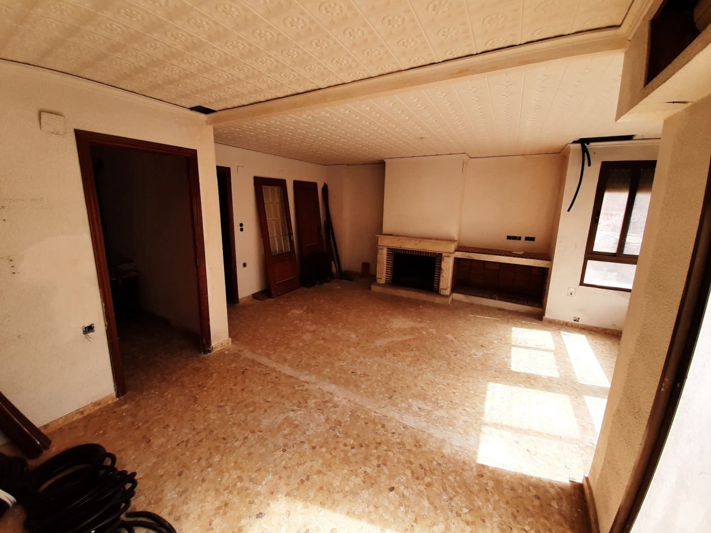 4 soveværelse Byhus til salg i Alzira med garage - € 200.000 (Ref: 6890878)