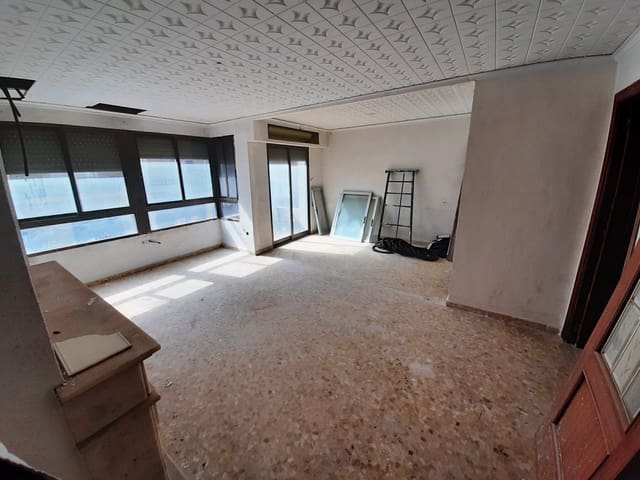 4 chambre Maison de Ville à vendre à Alzira avec garage - 200 000 € (Ref: 6890878)