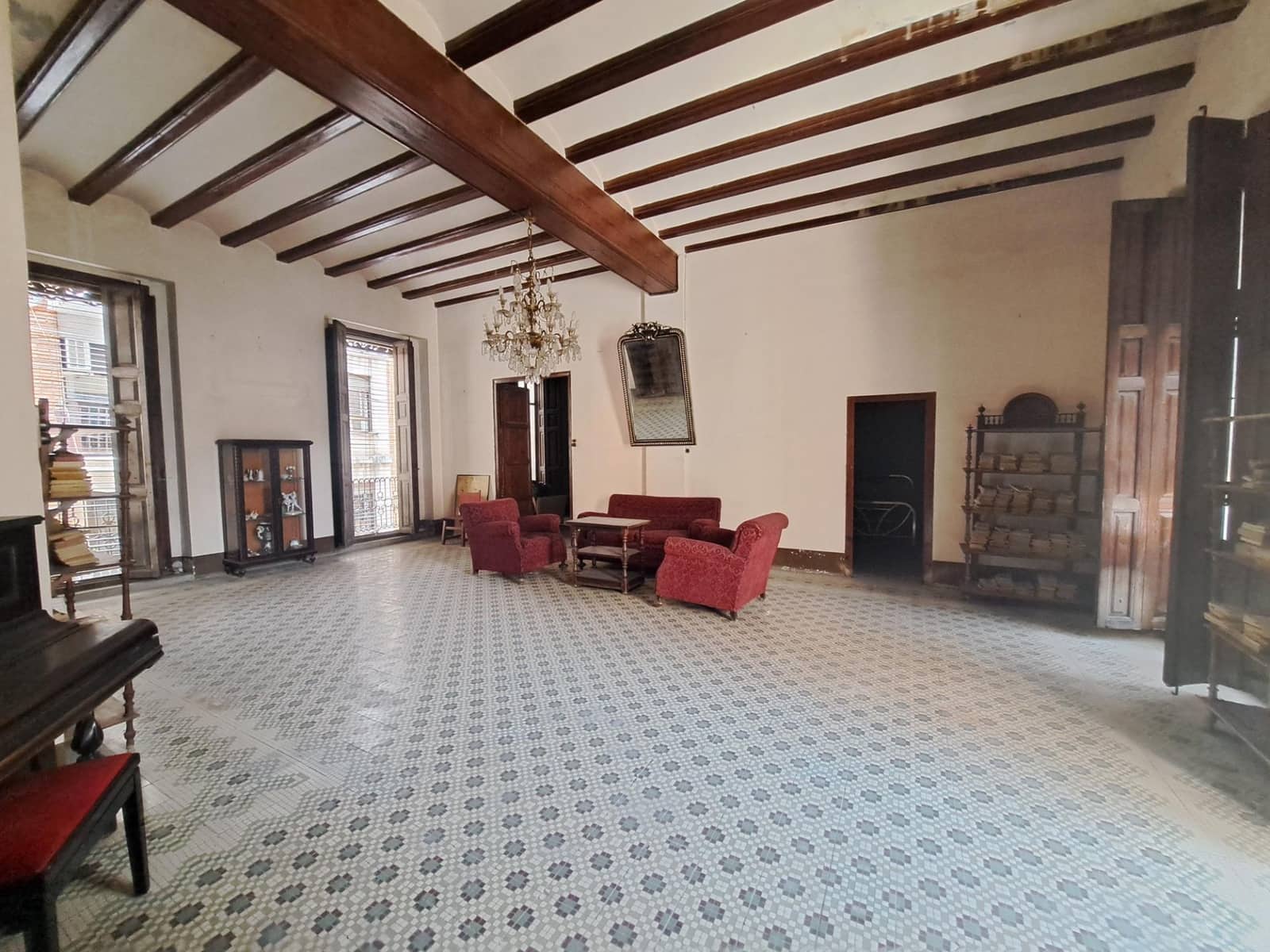 8 soveværelse Byhus til salg i Carcaixent med garage - € 450.000 (Ref: 6890898)