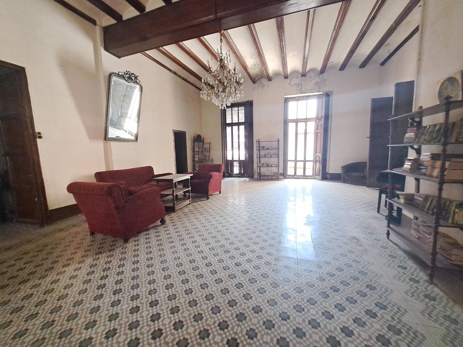 8 soveværelse Byhus til salg i Carcaixent med garage - € 450.000 (Ref: 6890898)