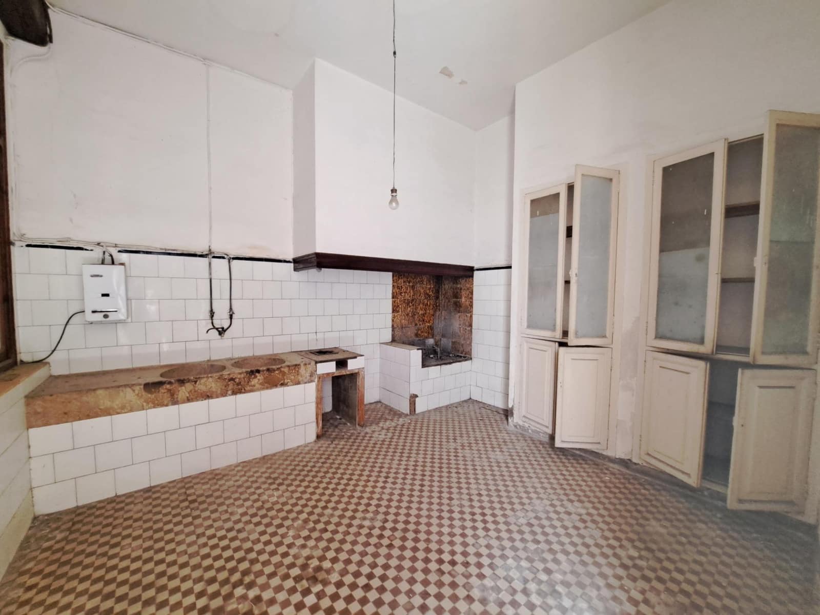 8 soveværelse Byhus til salg i Carcaixent med garage - € 450.000 (Ref: 6890898)