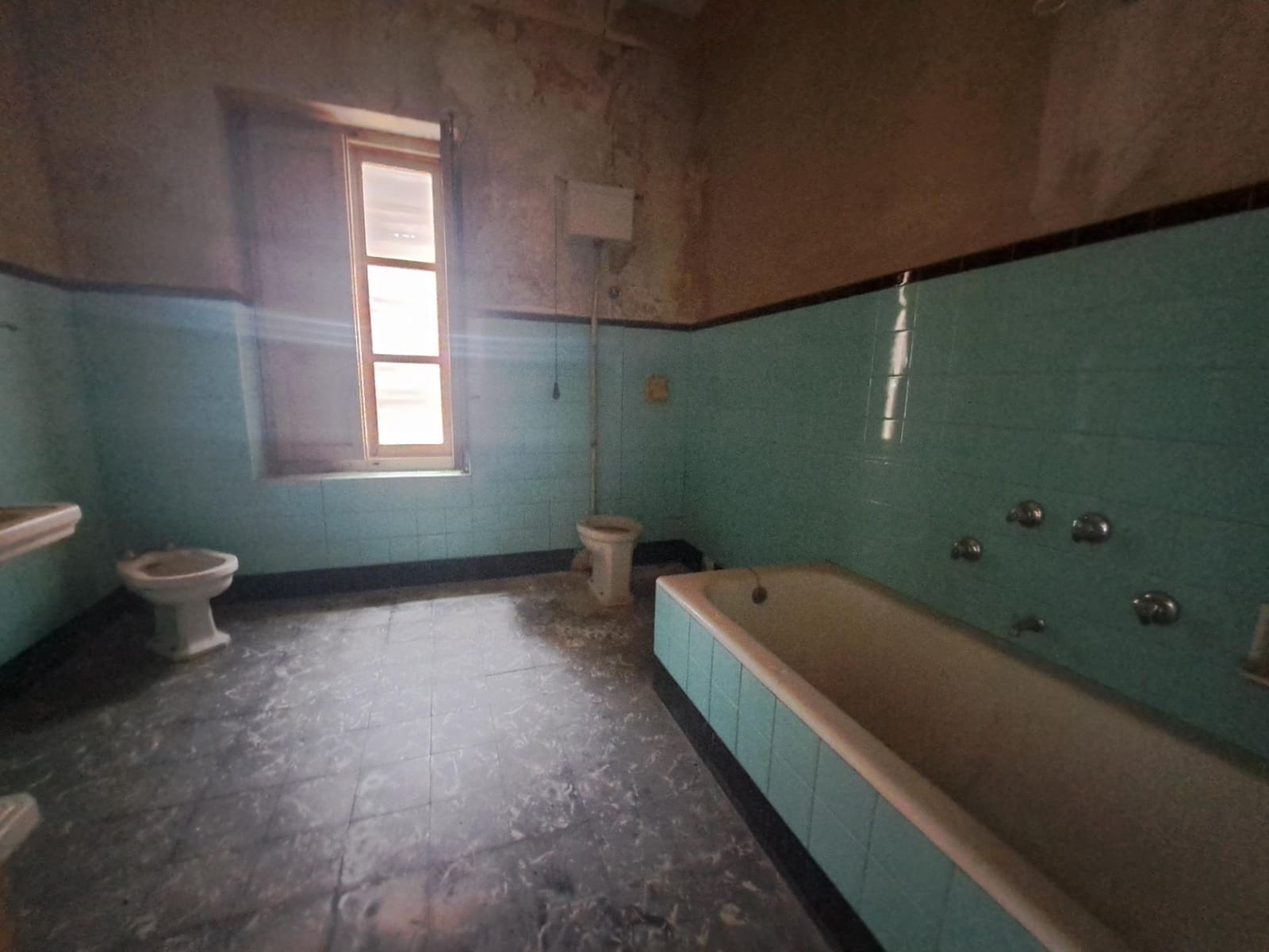 8 soveværelse Byhus til salg i Carcaixent med garage - € 450.000 (Ref: 6890898)