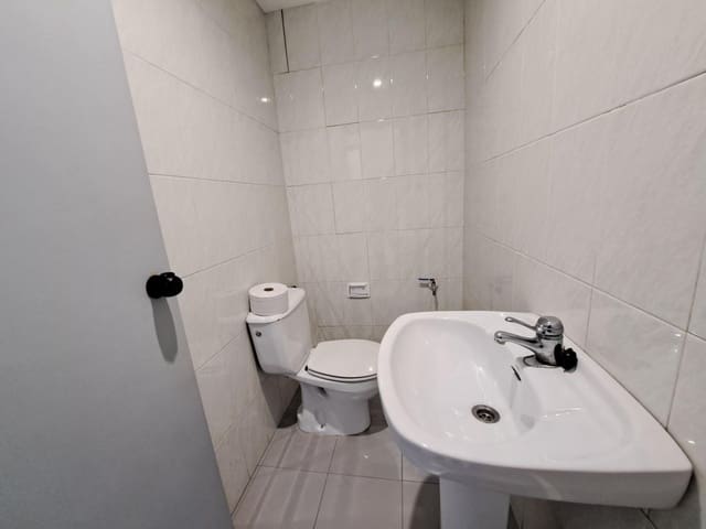 Komercyjne do wynajęcia w Alzira - 800 € (Ref: 6890926)