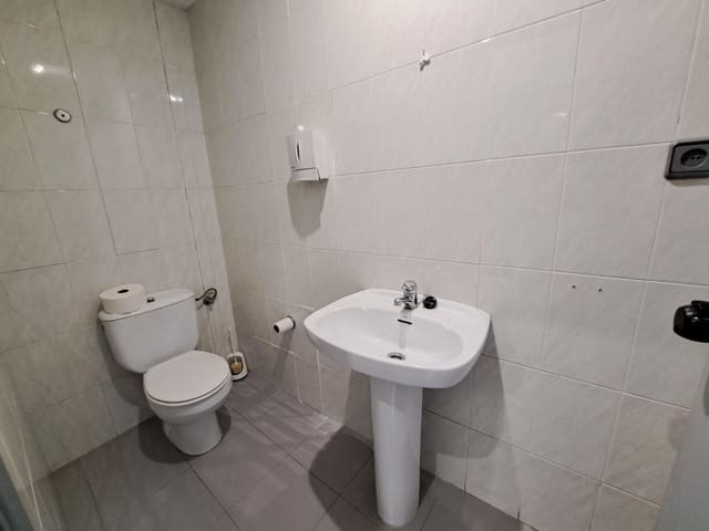 Komercyjne do wynajęcia w Alzira - 800 € (Ref: 6890926)