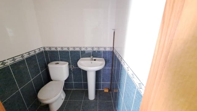 Commercieel te huur in Algemesí - € 450 (Ref: 6890936)