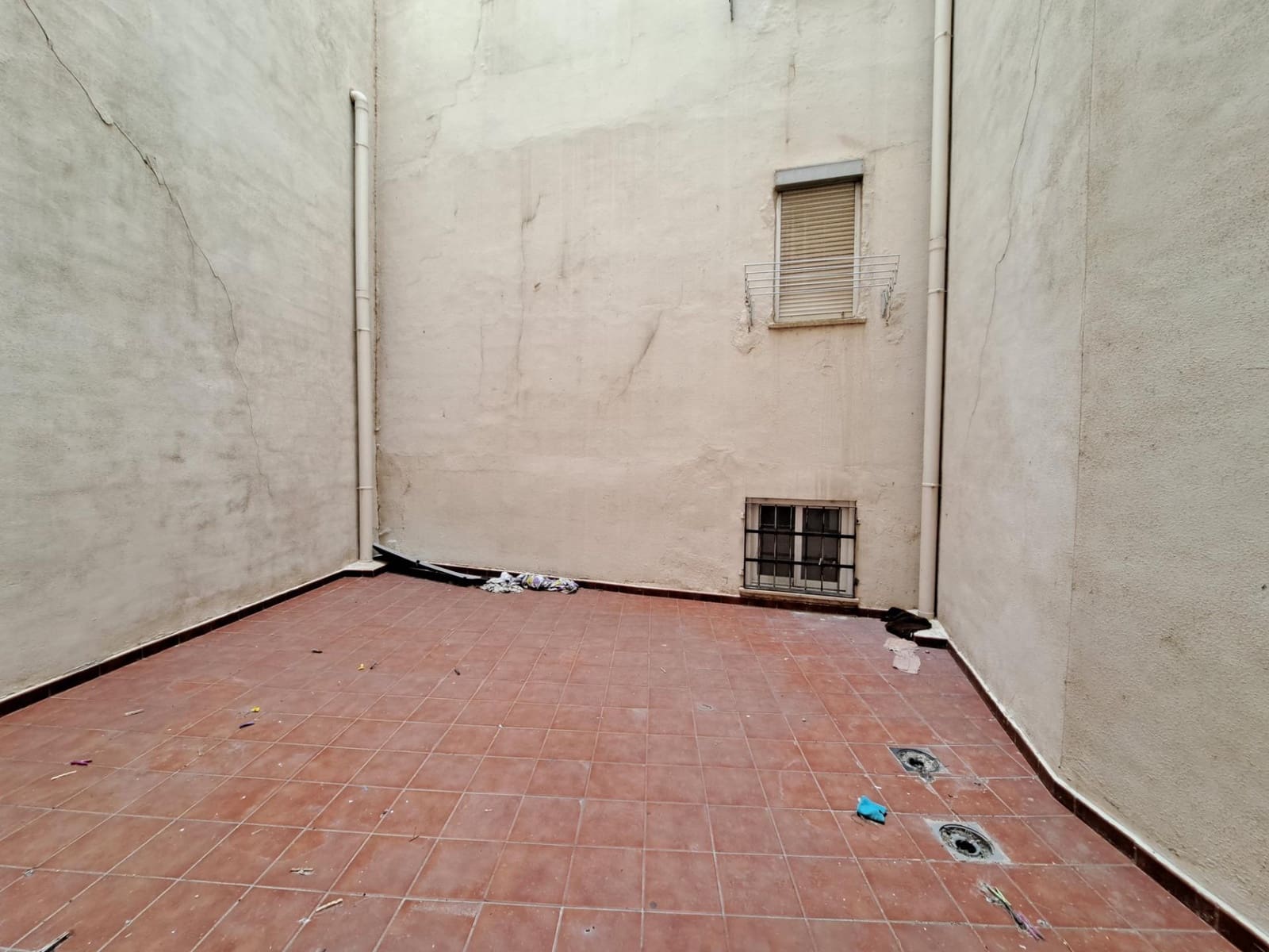 Comercial para venda em Alzira - 161 949 € (Ref: 6890950)
