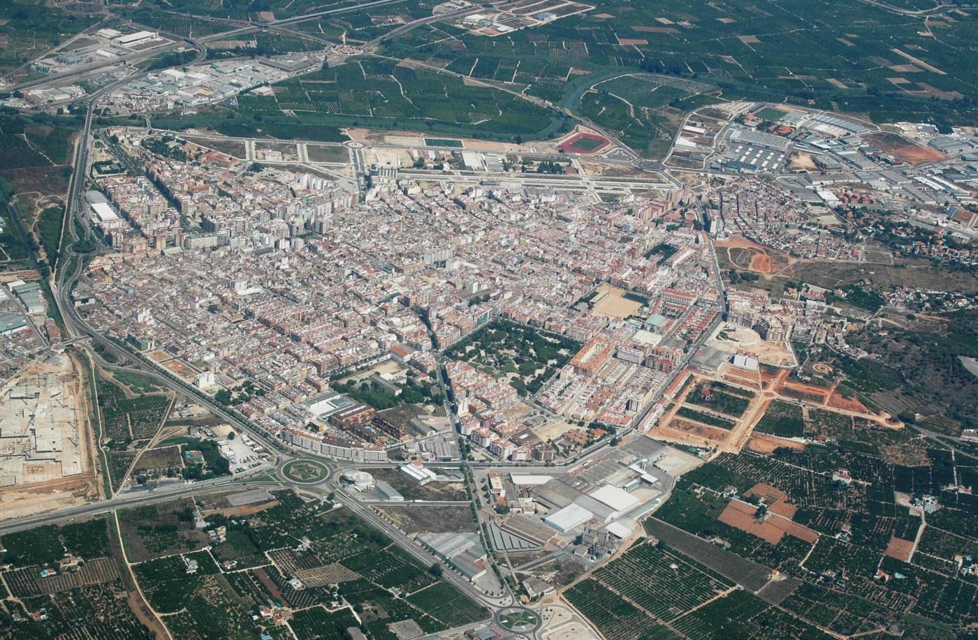 Commercial for sale in Alzira - € 65,000 (Ref: 6890977)