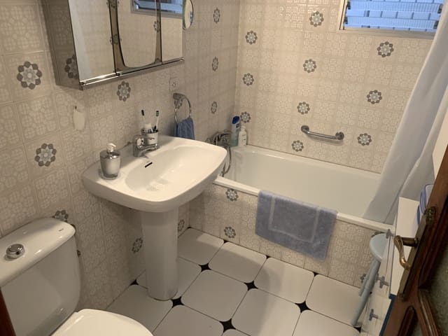 3 makuuhuone Omakotitalo myytävänä paikassa Carcaixent mukana 
autotalli - 170 000 € (Ref: 6891045)