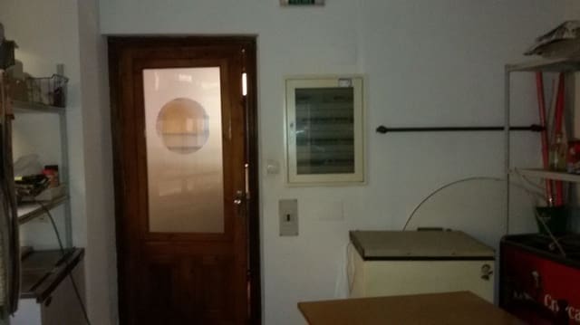 Commercial for sale in Alzira - € 159,000 (Ref: 6891066)