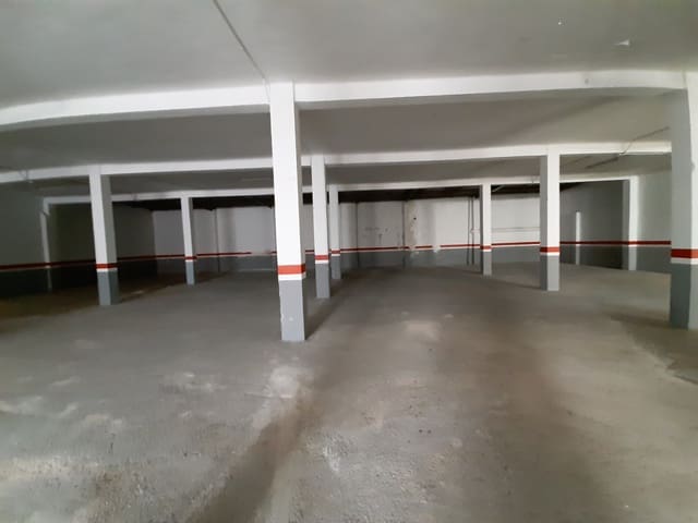 Comercial para venda em Alzira - 210 000 € (Ref: 6891101)