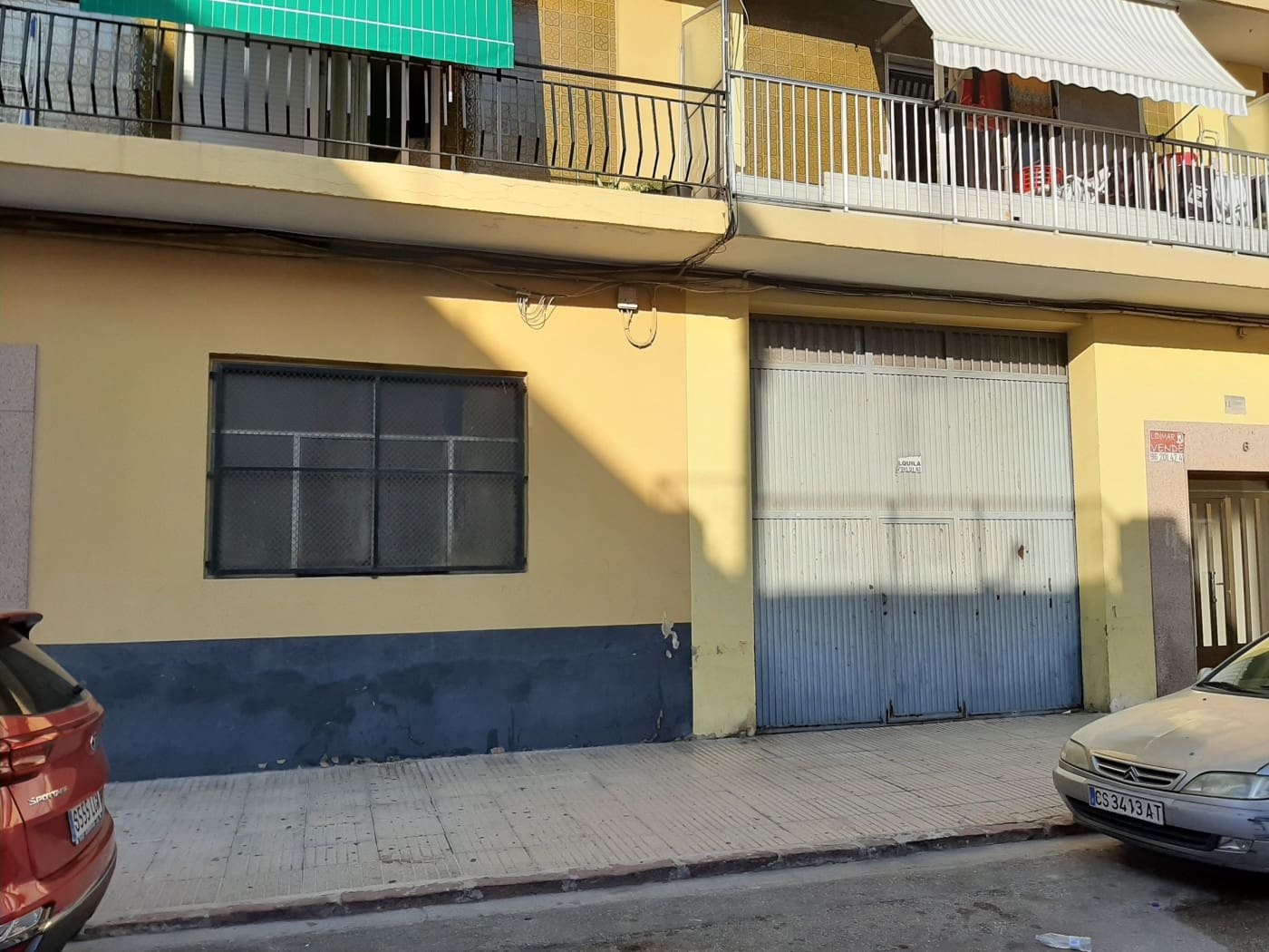 Comercial para venda em Alzira - 210 000 € (Ref: 6891101)