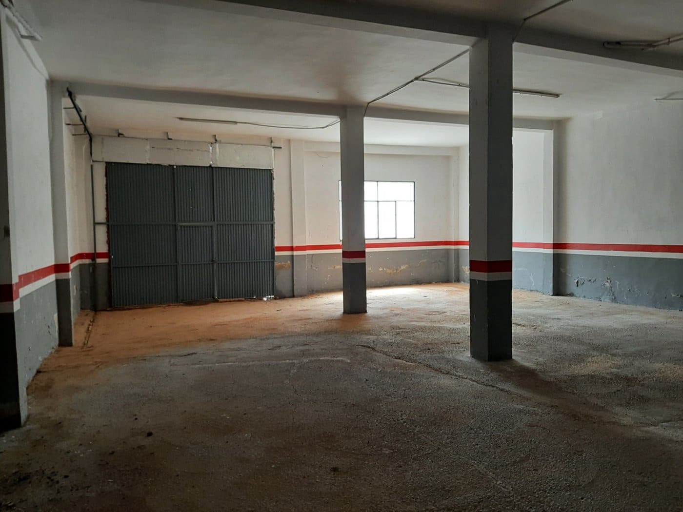 Comercial para venda em Alzira - 210 000 € (Ref: 6891101)