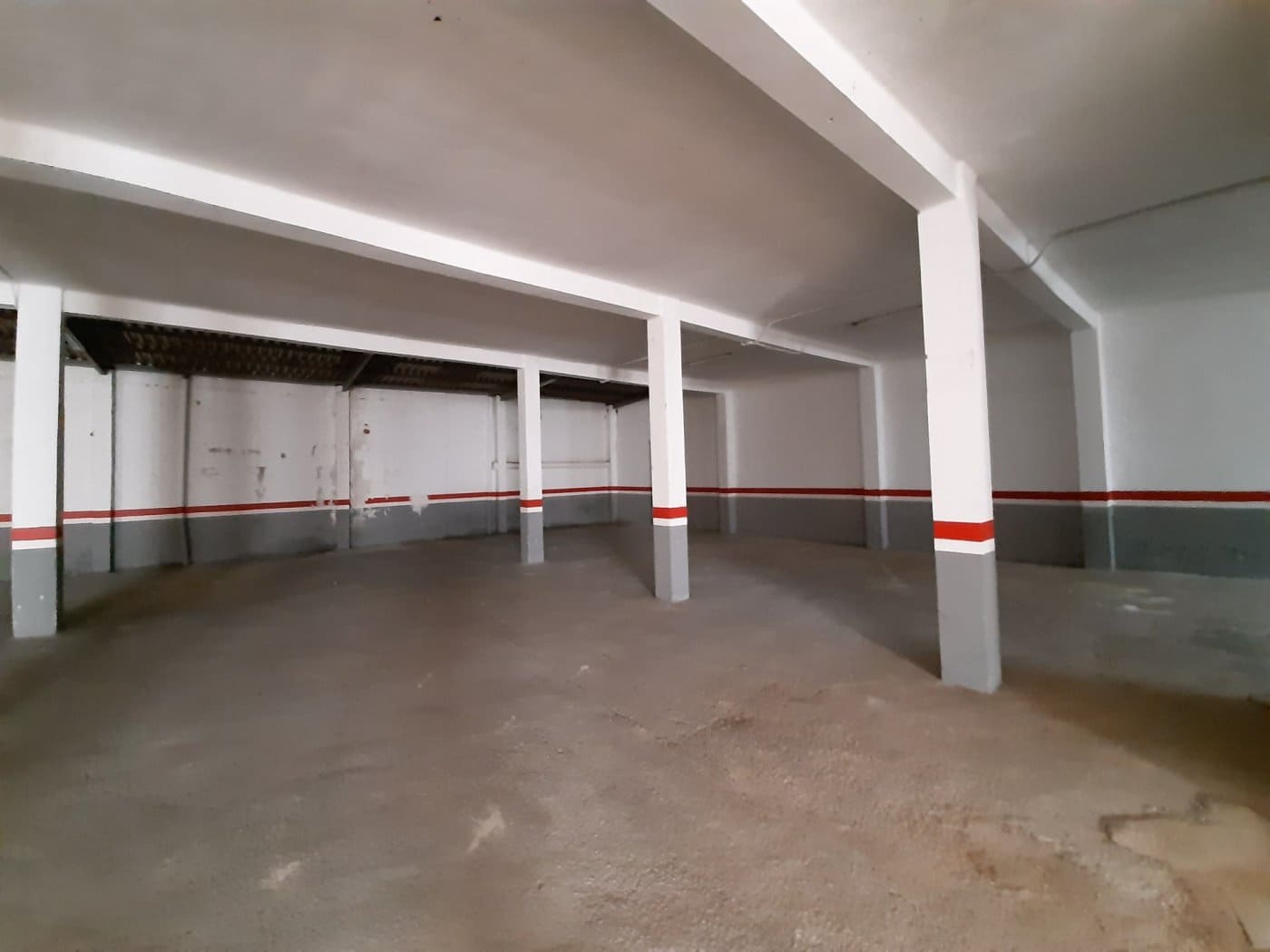 Comercial para venda em Alzira - 210 000 € (Ref: 6891101)