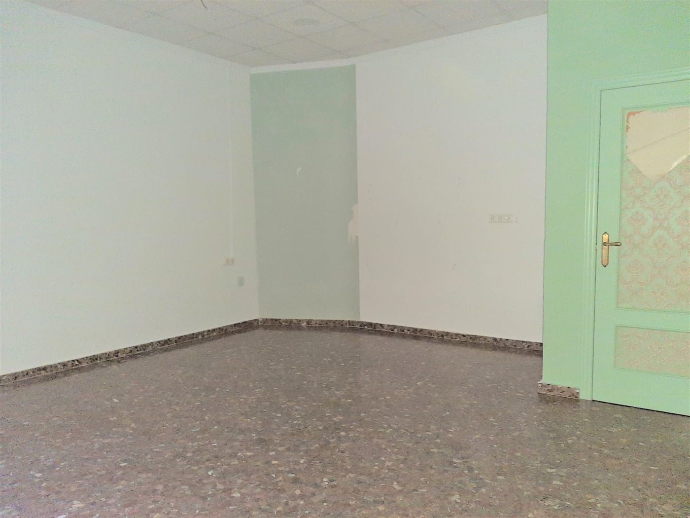 Commerciale da affittare in Alzira - 300 € (Rif: 6891102)