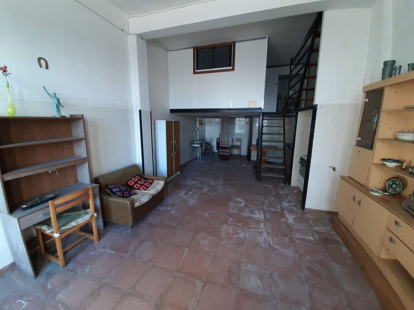 Erhverv til salg i Alzira - € 44.000 (Ref: 6891126)