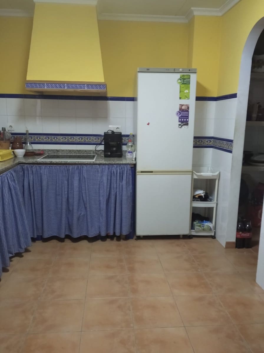 6 soveværelse Byhus til salg i Cofrentes - € 160.000 (Ref: 6891138)