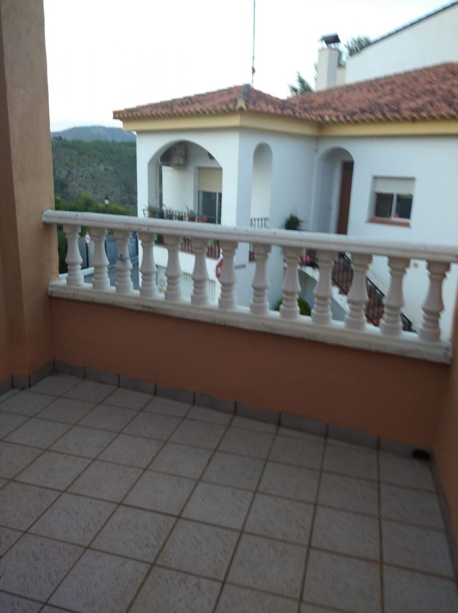 6 soveværelse Byhus til salg i Cofrentes - € 160.000 (Ref: 6891138)