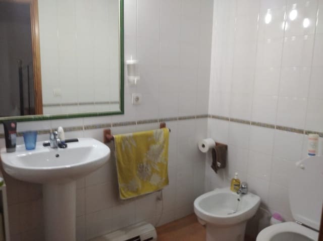 6 bedroom Townhouse for sale in Cofrentes - € 160,000 (Ref: 6891138)