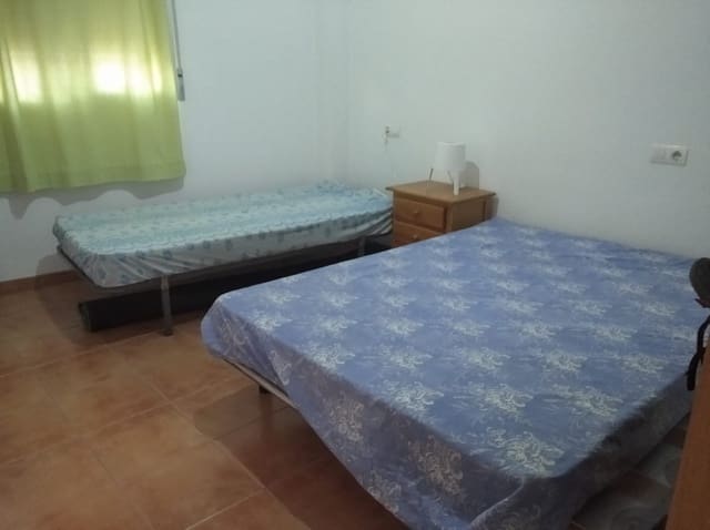 6 bedroom Townhouse for sale in Cofrentes - € 160,000 (Ref: 6891138)