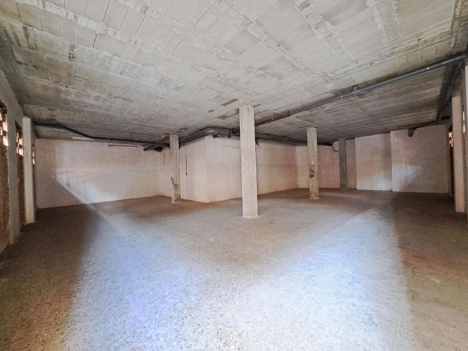 Kaupallinen vuokrattavana paikassa Alzira - 890 € (Ref: 6891194)