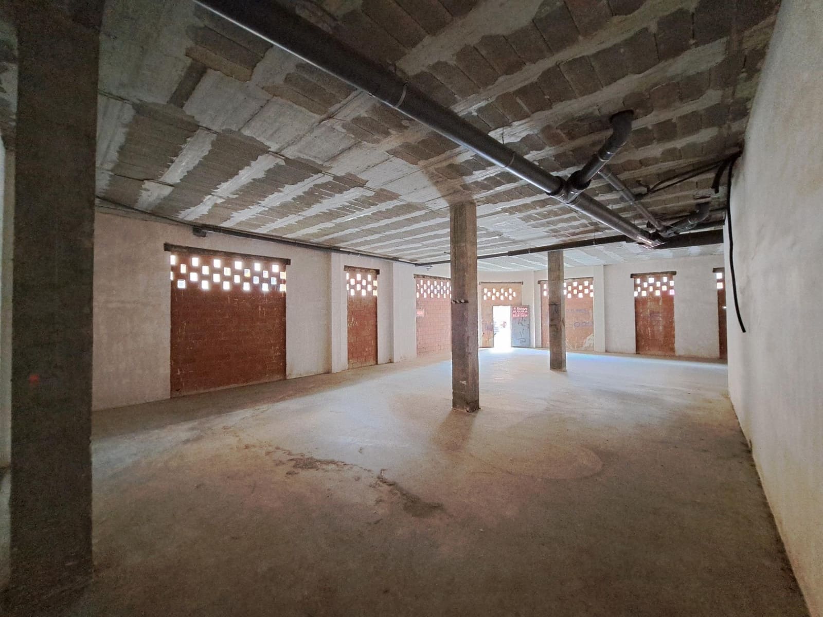 Kaupallinen vuokrattavana paikassa Alzira - 890 € (Ref: 6891194)