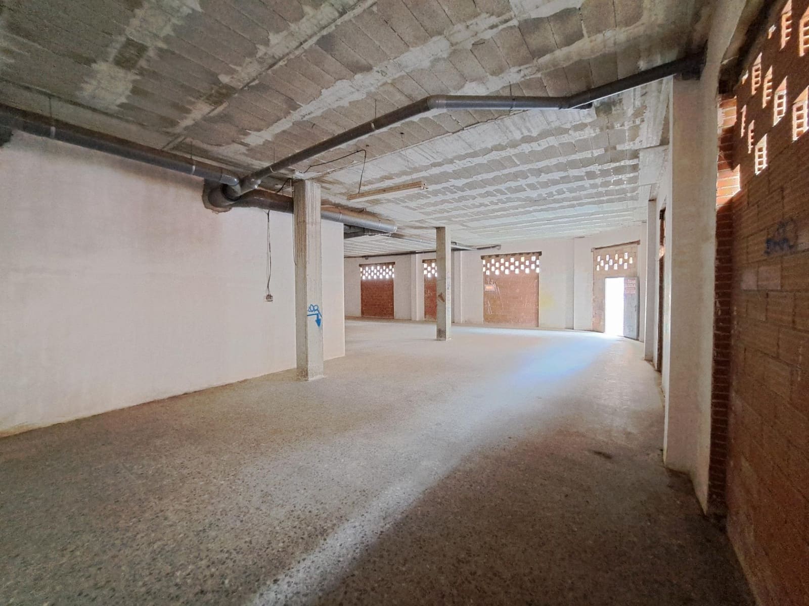 Kaupallinen vuokrattavana paikassa Alzira - 890 € (Ref: 6891194)