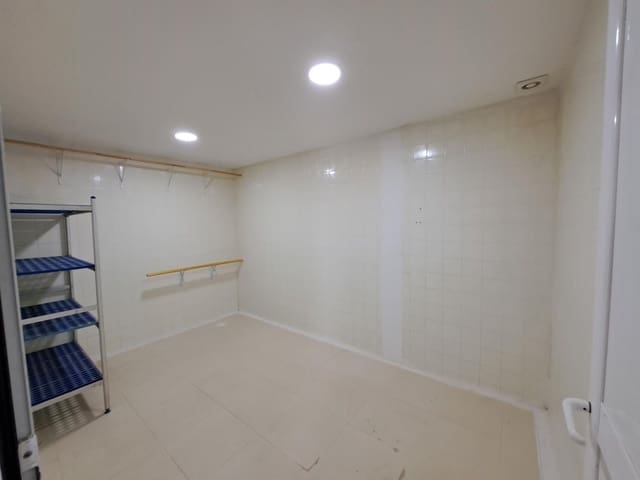 Commerciale in vendita in Alzira - 150.000 € (Rif: 6891205)