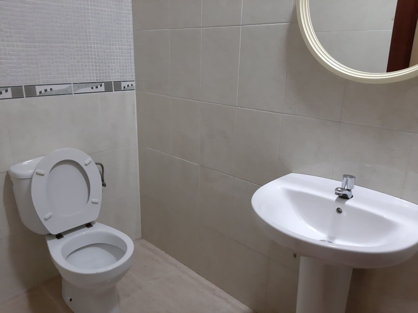 Commercial for rent in Alzira - € 400 (Ref: 6891224)