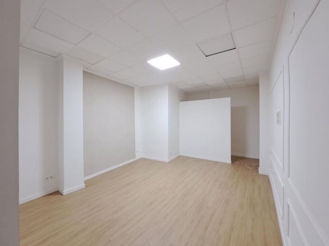 Erhverv til leje i Alzira - € 400 (Ref: 6891224)