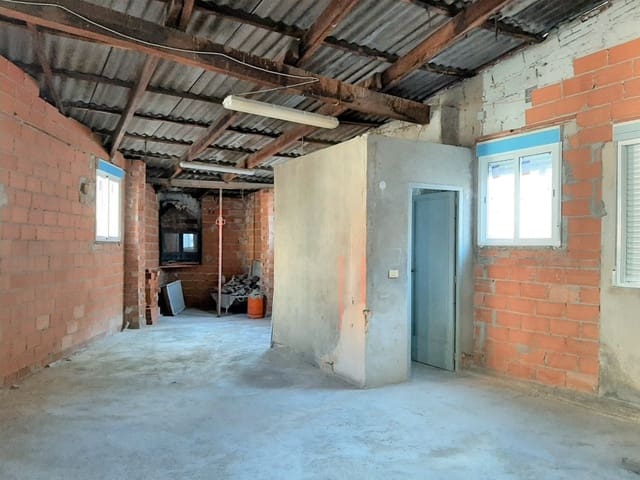 Commercial for sale in La Pobla Llarga - € 45,000 (Ref: 6958975)