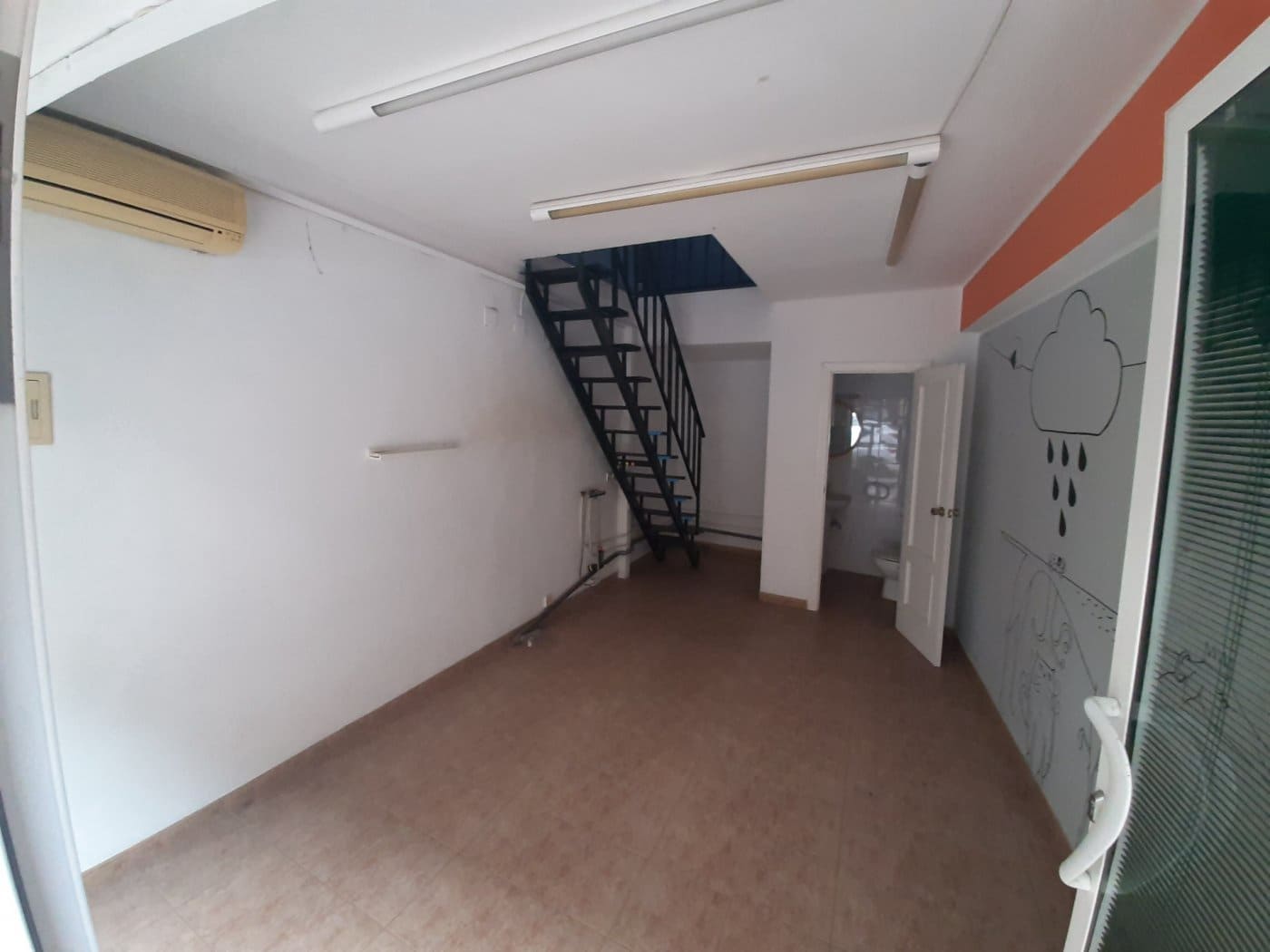 Commercial for sale in Alzira - € 39,000 (Ref: 6984746)
