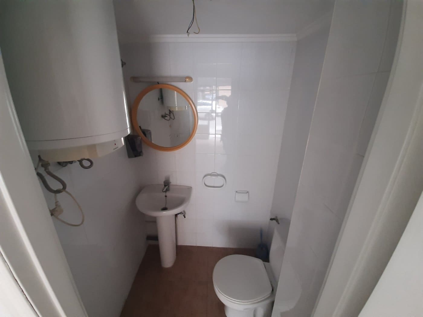 Commercial for sale in Alzira - € 39,000 (Ref: 6984746)