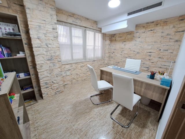 Kontor att hyra i Alzira - 600 € (Ref: 7009052)