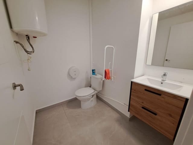 Commerciale da affittare in Alzira - 2.000 € (Rif: 7009054)