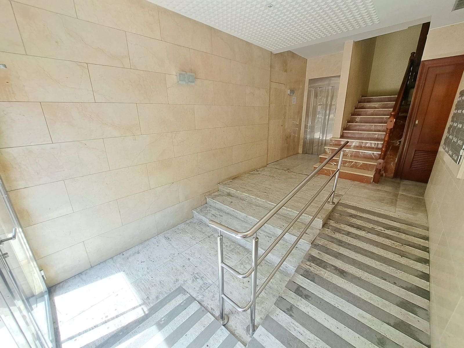 Kontor til salg i Alzira - € 120.000 (Ref: 7183506)