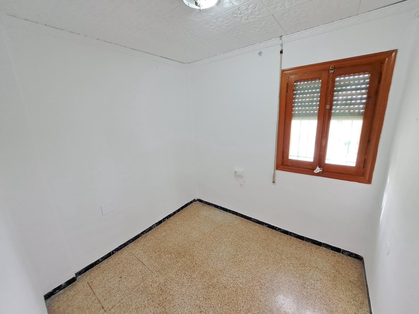 5 soveværelse Villa til salg i Alzira med swimmingpool garage - € 190.000 (Ref: 7183507)
