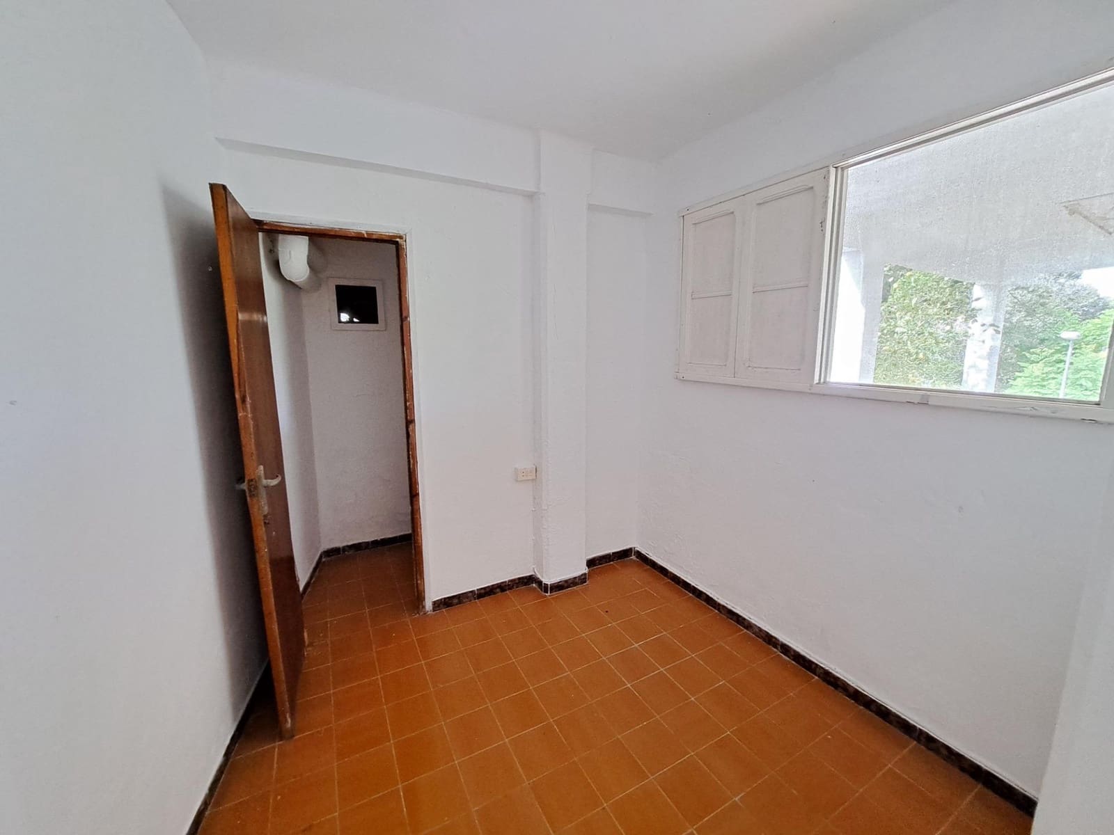 5 soveværelse Villa til salg i Alzira med swimmingpool garage - € 190.000 (Ref: 7183507)
