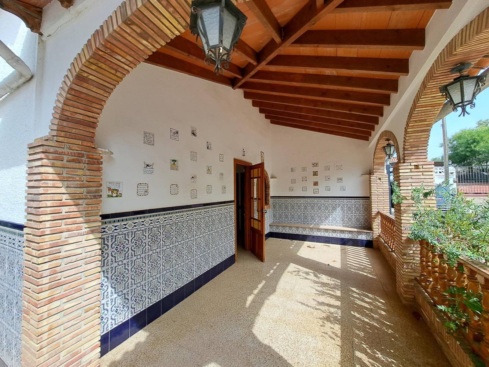 5 soveværelse Villa til salg i Alzira med swimmingpool garage - € 190.000 (Ref: 7183507)