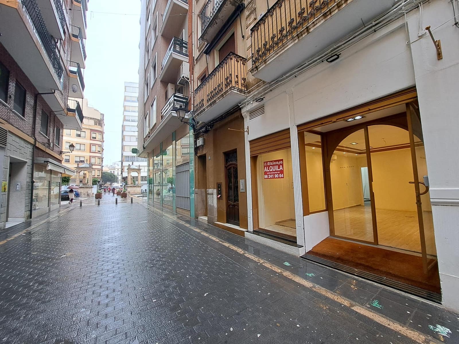 Commercial for rent in Alzira - € 650 (Ref: 7492103)
