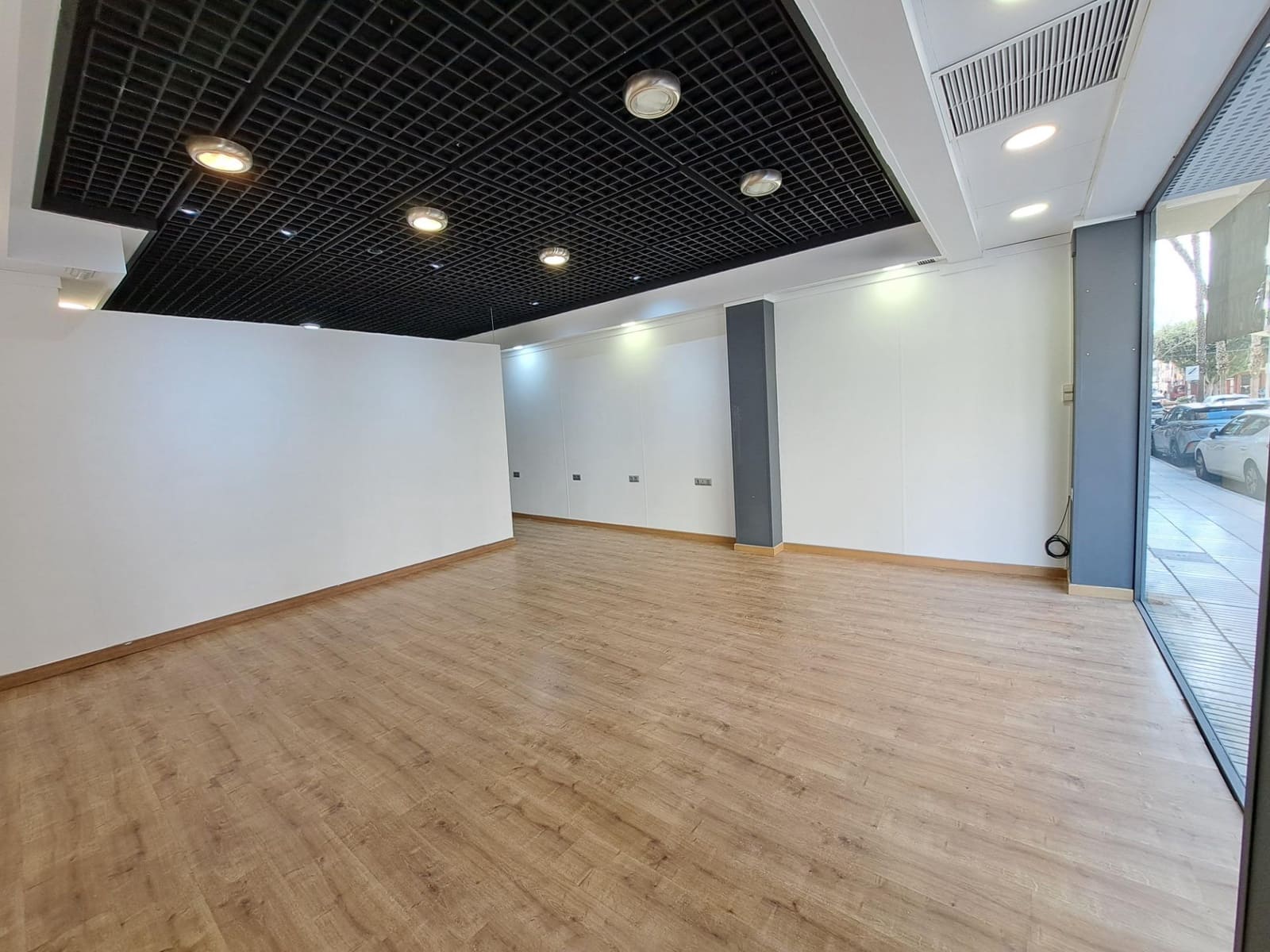Commerciale da affittare in Alzira - 850 € (Rif: 7502397)