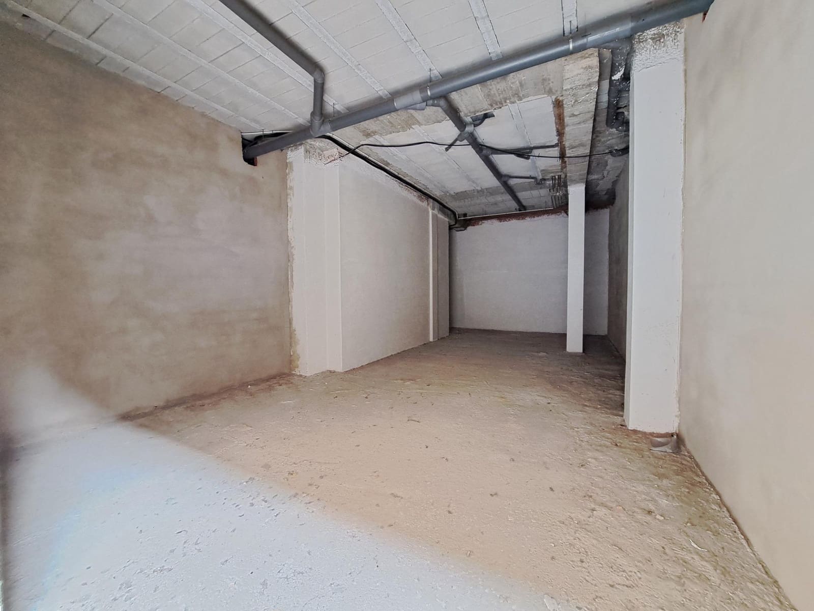 Commercial for rent in Alzira - € 490 (Ref: 7591893)