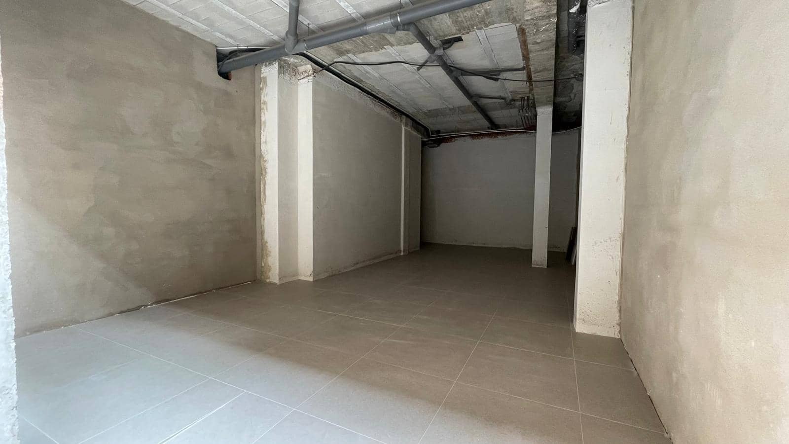 Commercieel te huur in Alzira - € 560 (Ref: 7591893)
