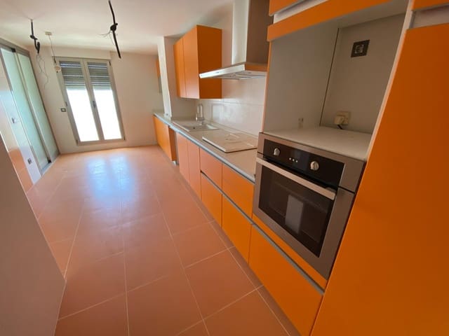 3 makuuhuone Asunto myytävänä paikassa Alzira - 270 000 € (Ref: 7621234)