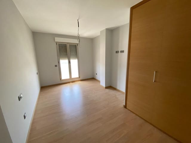 3 makuuhuone Asunto myytävänä paikassa Alzira - 270 000 € (Ref: 7621234)