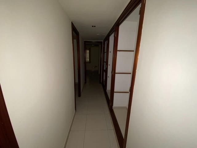 Office for sale in Alzira - € 75,000 (Ref: 7628181)