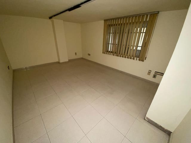 Office for sale in Alzira - € 75,000 (Ref: 7628181)