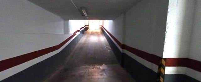 Garagem para venda em Alzira - 11 000 € (Ref: 7712296)