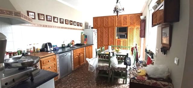 Chalet de 6 habitaciones en Alzira en venta con garaje - 350.000 € (Ref: 7712297)