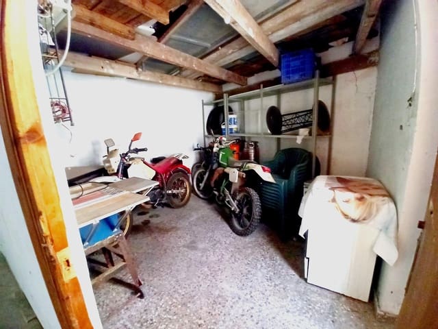 3 bedroom Commercial for sale in Alzira - € 80,000 (Ref: 7712313)